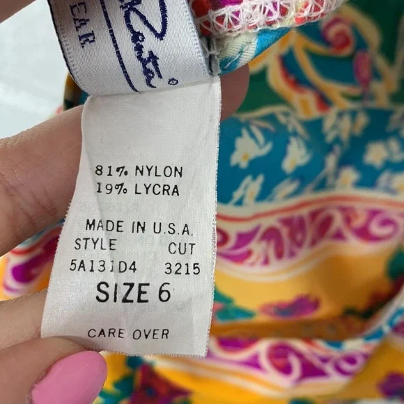 Oscar de la Renta Floral One Piece Swimsuitsize 6